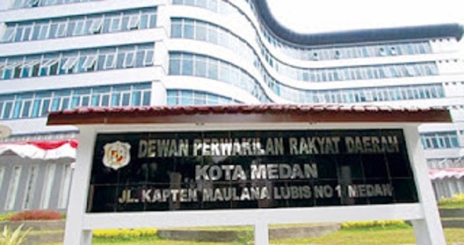 DPRD Medan Mengumumkan Pergantian Pimpinan Komisi dan AKD