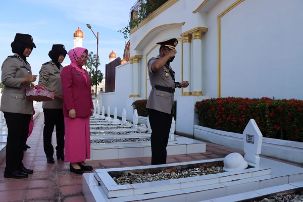 HUT Bhayangkara ke-76, Kapolres Pimpin Upacara Ziarah TMP