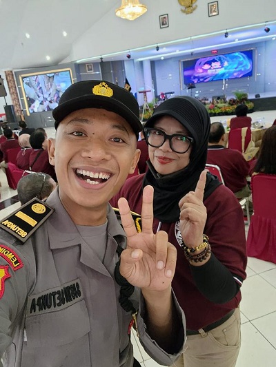 Ternyata Kompol (P) Hj. Trila Murni SH Mantan Kapolsek Medan Helvetia Ngefans dengan Pak Bhabin Herman Purworejo