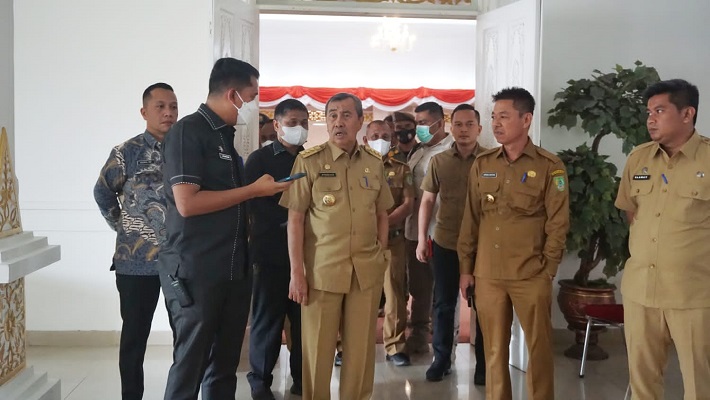 Bupati Rohil Hadiri Rakor Pemberantasan Korupsi dengan Pimpinan KPK di Pekanbaru