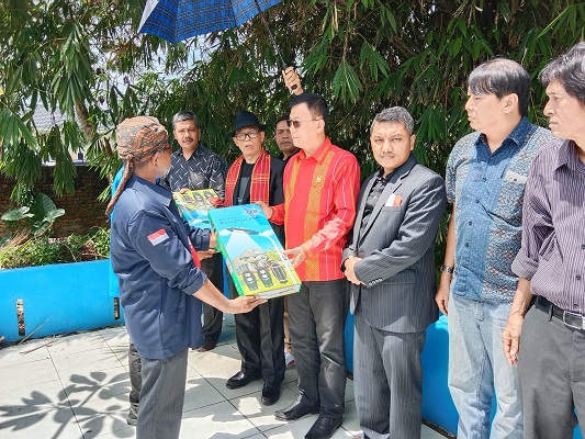 Ketua DPRD Medan Melaksanakan Ziarah ke Makam Pendiri Kota Medan