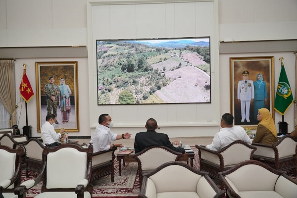 Rencana Pembangunan Kawasan Pertanian Terpadu di Desa Ulumerah Dipaparkan Bupati Pakpak Bharat di Hadapan Gubernur Sumut