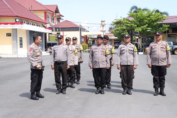 Kapolresta Deli Serdang dan Wakapolresta Deli Serdang Latih PBB dan Beri Arahan Seluruh Personil Bhabinkamtibmas