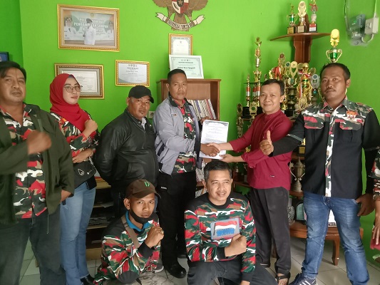 LMPI Laksanakan Audensi Penyerahan SK ke Dua Desa