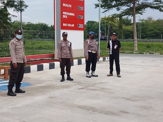 Monitoring Ketersediaan BBM, Personil Polsek Bandara Kualanamu Melaksanakan Patroli ke SPBU
