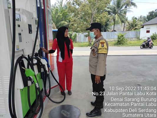 Pastikan BBM di SPBU Berjalan Lancar, Polsek Pantai Labu Laksanakan Patroli dan Monitoring