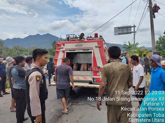 Sebanyak 3 Rumah Permanen Terbakar di Desa Simpang Sigura-gura Porsea Toba