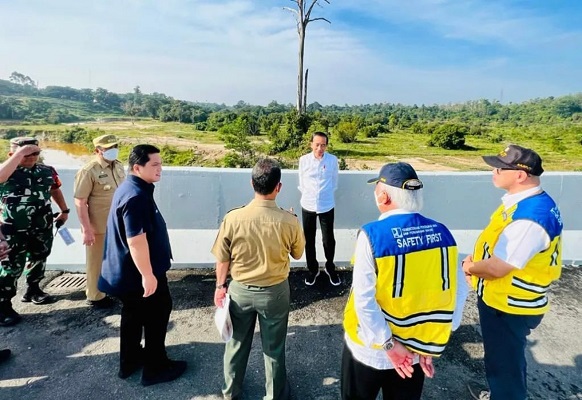Presiden RI Didampingi Pangdam IBB Mengecek Ruas Tol Pekanbaru-Dumai dan Tinjau Terowongan Perlintasan Satwa
