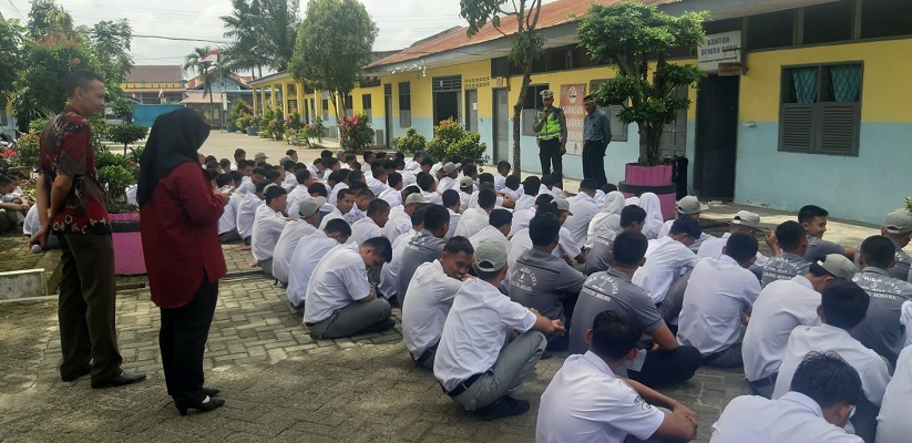 Sat Lantas Polresta Deli Serdang Laksanakan Kegiatan Police Go To School
