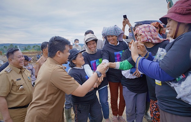 Bobby Nasution Kendalikan Inflasi, Penuhi Kebutuhan Warga dan Sejahterakan Petani Dairi