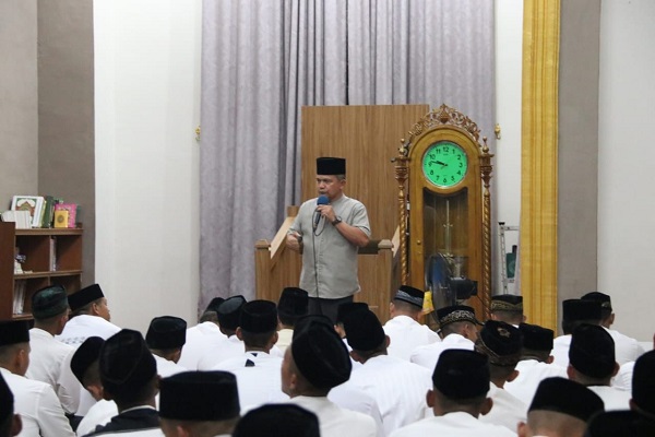 Tarling di Yonif R-100PS, Pangdam IBB Mengajak Prajurit Tingkatkan Disiplin, Iman dan Taqwa
