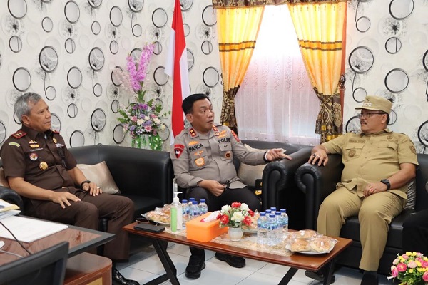Kapolda Sumut dan Kajati Fasilitasi Restorative Justice Bagi Ina Ayu dan 5 Anaknya