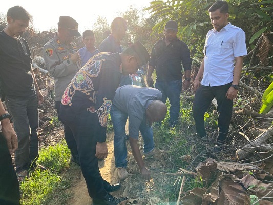 Tindak Lanjuti Laporan Warga, Haji Uma Kunjungi Lokasi Kemunculan Harimau di Aceh Timur