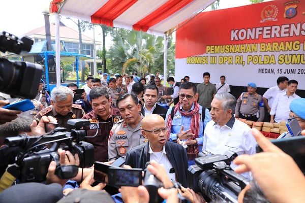 Kapolda Sumut Diapresiasi oleh Komisi III DPR RI dalam Pemberantasan Narkoba dan Perjudian