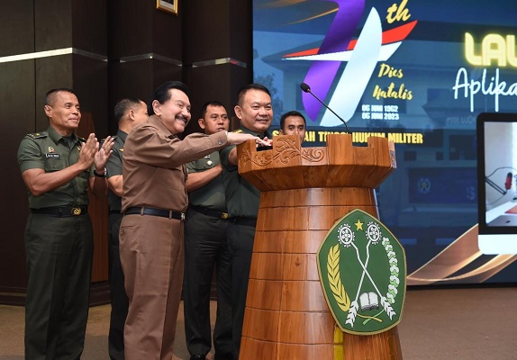 Kasad Memberikan Kuliah Umum dan Launching nya “SISTER-SIAKAD” STHM