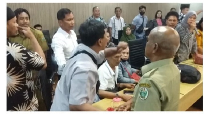 Rapat Pembubaran Panitia May Day Berlangsung Ricuh