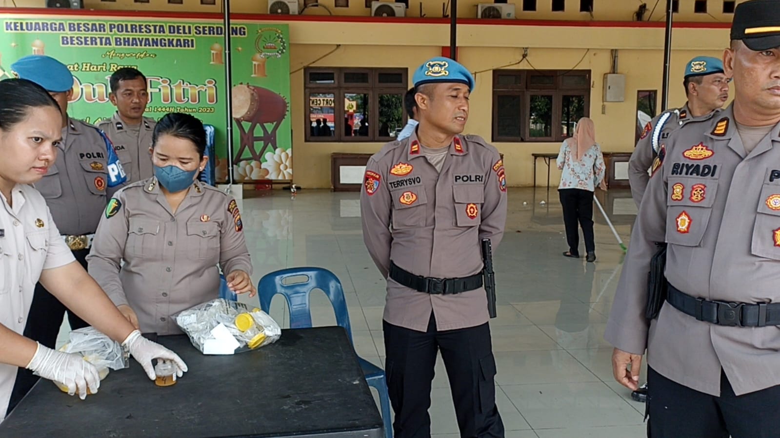 5 Program Commander Wish Kapolda Sumut, Propam Polresta Deli Serdang Laksanakan Test Urine Personil