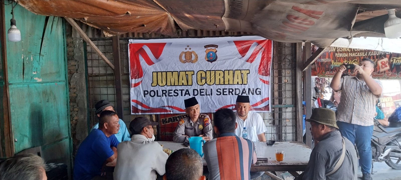 Polresta Deli Serdang Laksanakan Kegiatan Jumat Curhat Dengarkan Keluh Kesah Masyarakat
