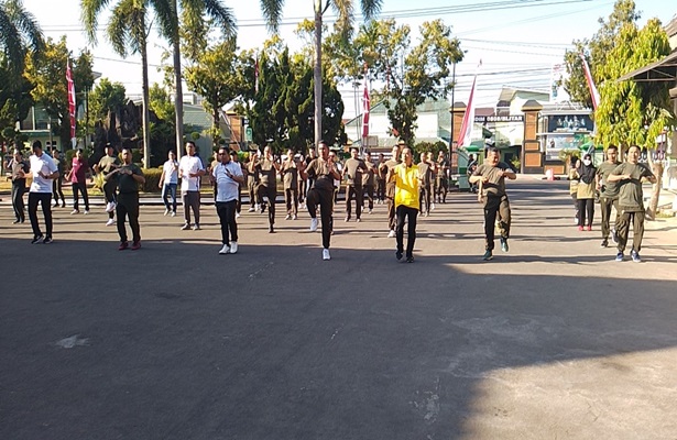 Kodim 0808Blitar dan Kejari Kabupaten Blitar Menggelar Kegiatan Olahraga Bersama