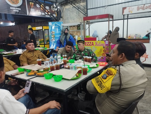 Koramil 01/Sgl Bersama Polsek dan Muspika Kecamatan Sunggal Buka Puasa Bersama di Sahabat Kopi Medan