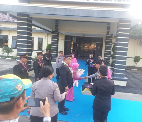 Upacara Purna Bakti untuk Tiga Personel Digelar Polres Sergai di Lapangan Mako